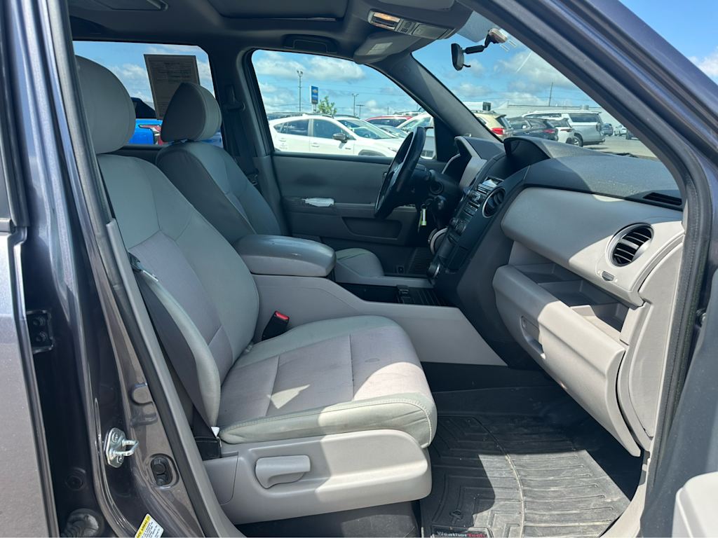 Thumbnail: 2015 Honda Pilot - 22