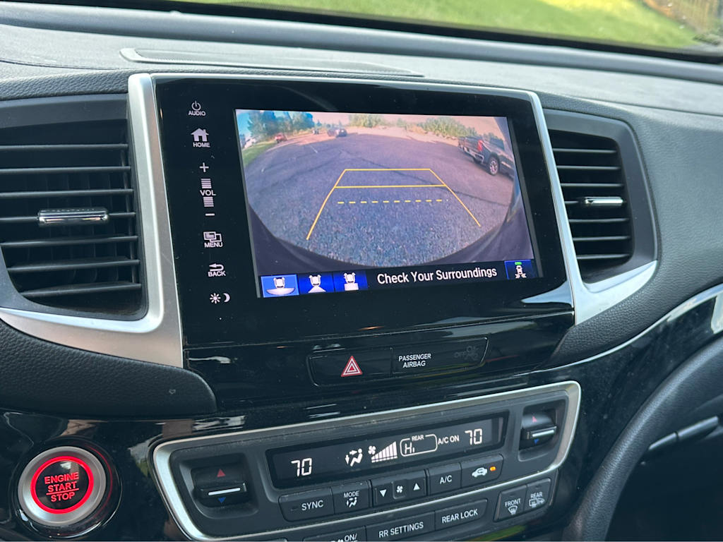 Thumbnail: 2018 Honda Pilot - 18