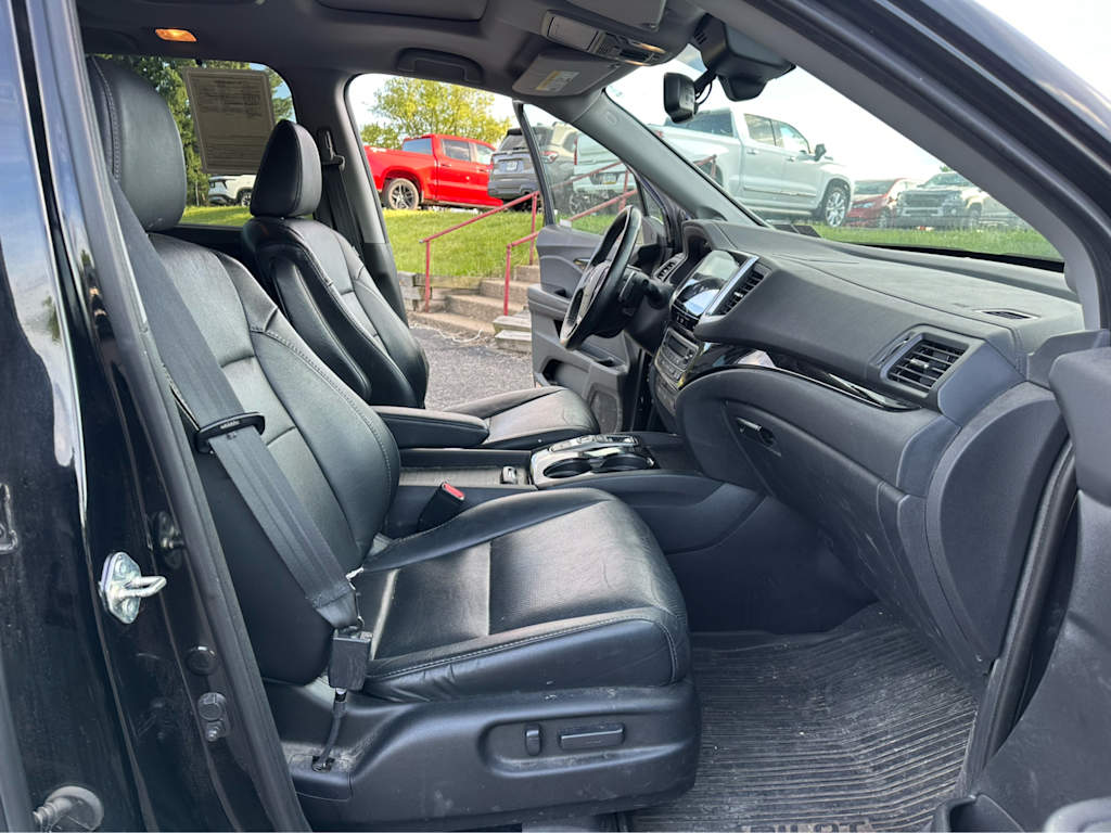Thumbnail: 2018 Honda Pilot - 22