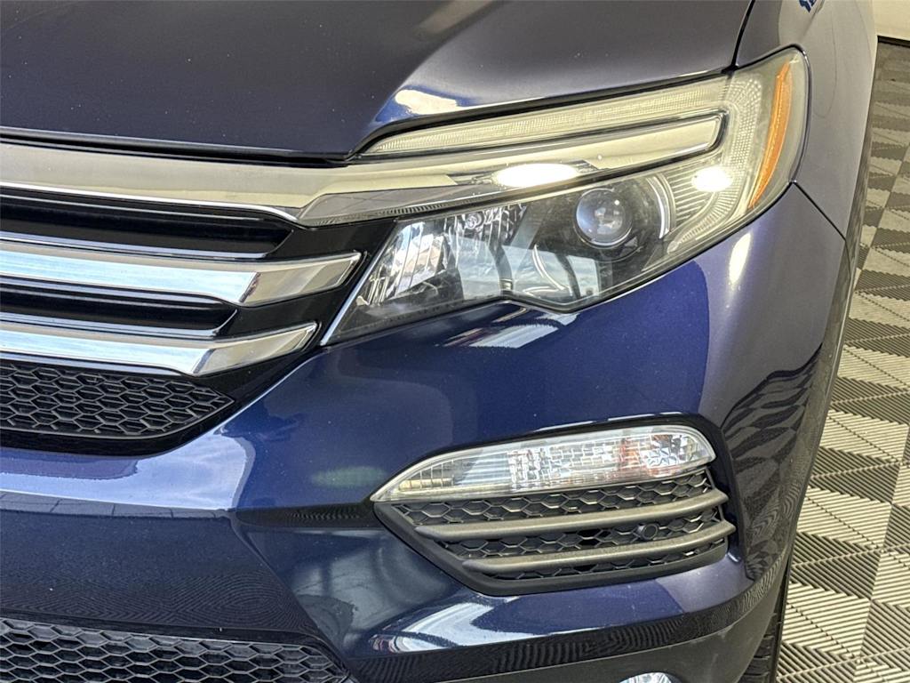 Thumbnail: 2018 Honda Pilot - 15