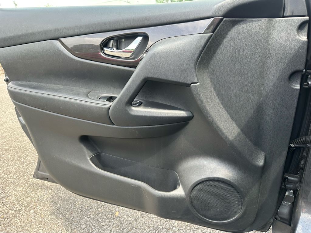 Thumbnail: 2019 Nissan Rogue - 21