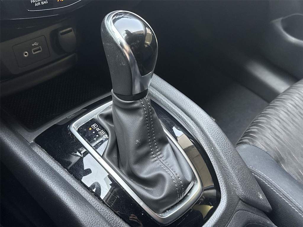 Thumbnail: 2019 Nissan Rogue - 11