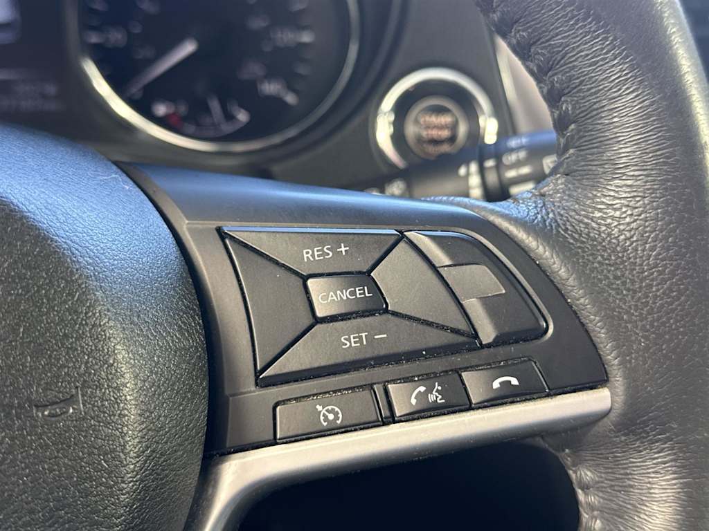 Thumbnail: 2017 Nissan Rogue - 28