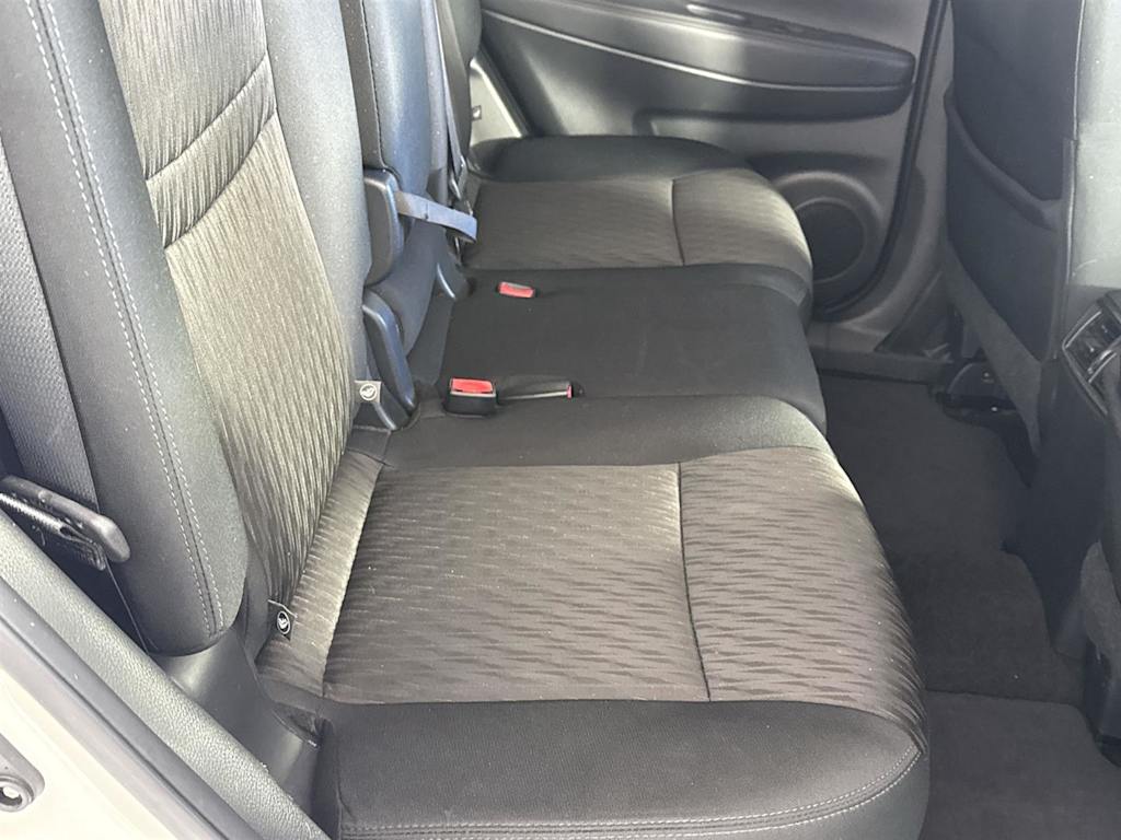 Thumbnail: 2017 Nissan Rogue - 8