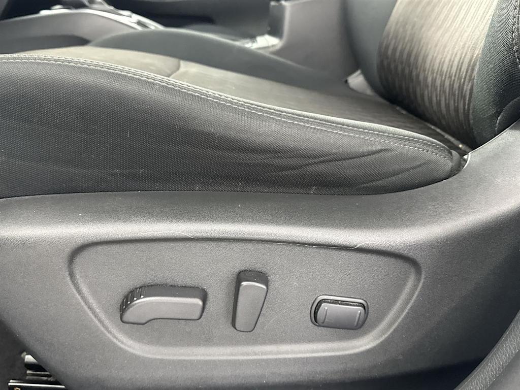 Thumbnail: 2017 Nissan Rogue - 18