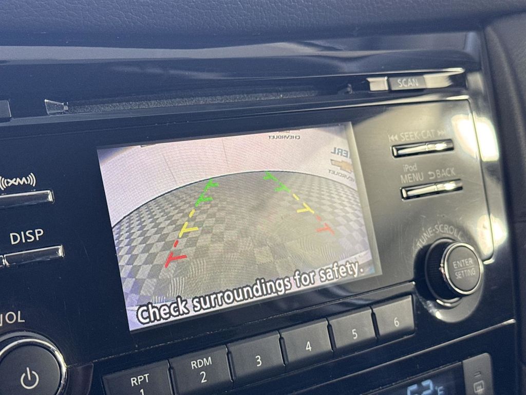 Thumbnail: 2017 Nissan Rogue - 21