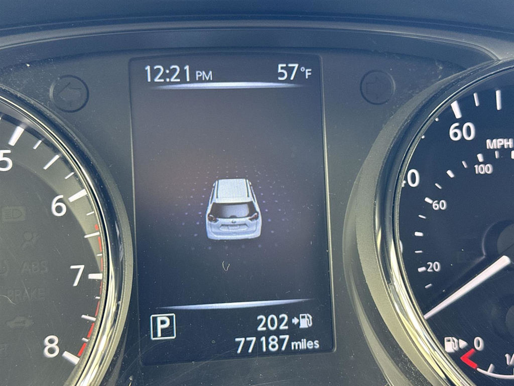 Thumbnail: 2017 Nissan Rogue - 32