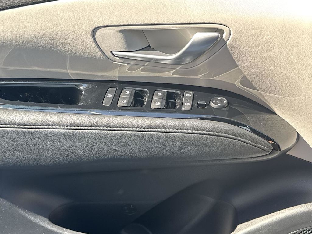 Thumbnail: 2022 Hyundai Tucson - 25