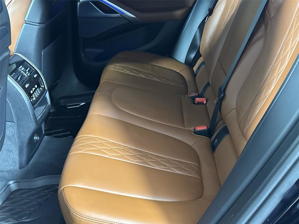 Thumbnail: 2022 BMW X6 - 8