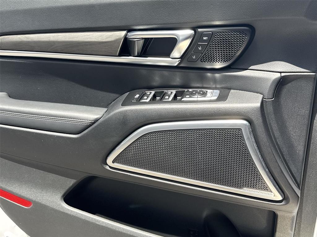 Thumbnail: 2024 Kia Telluride - 23