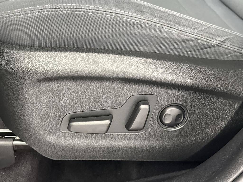 2019 Kia Sorento LX 19