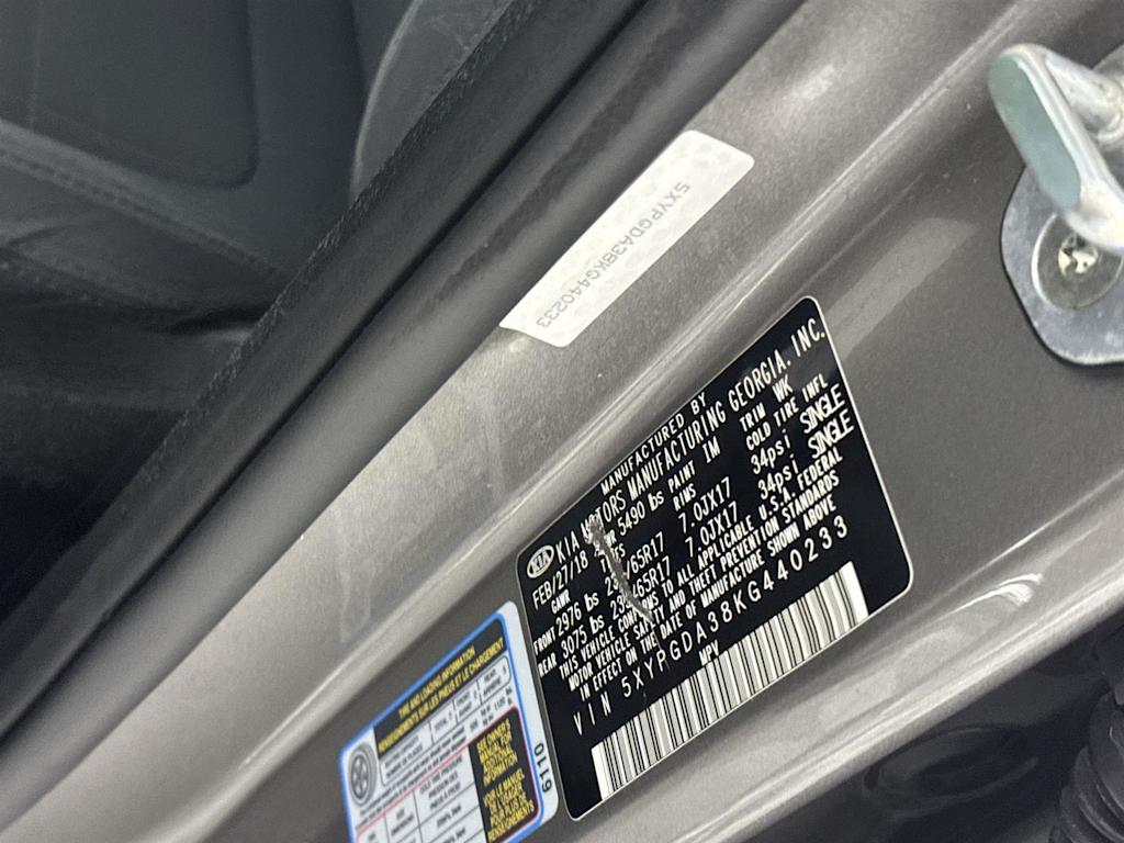 2019 Kia Sorento LX 15