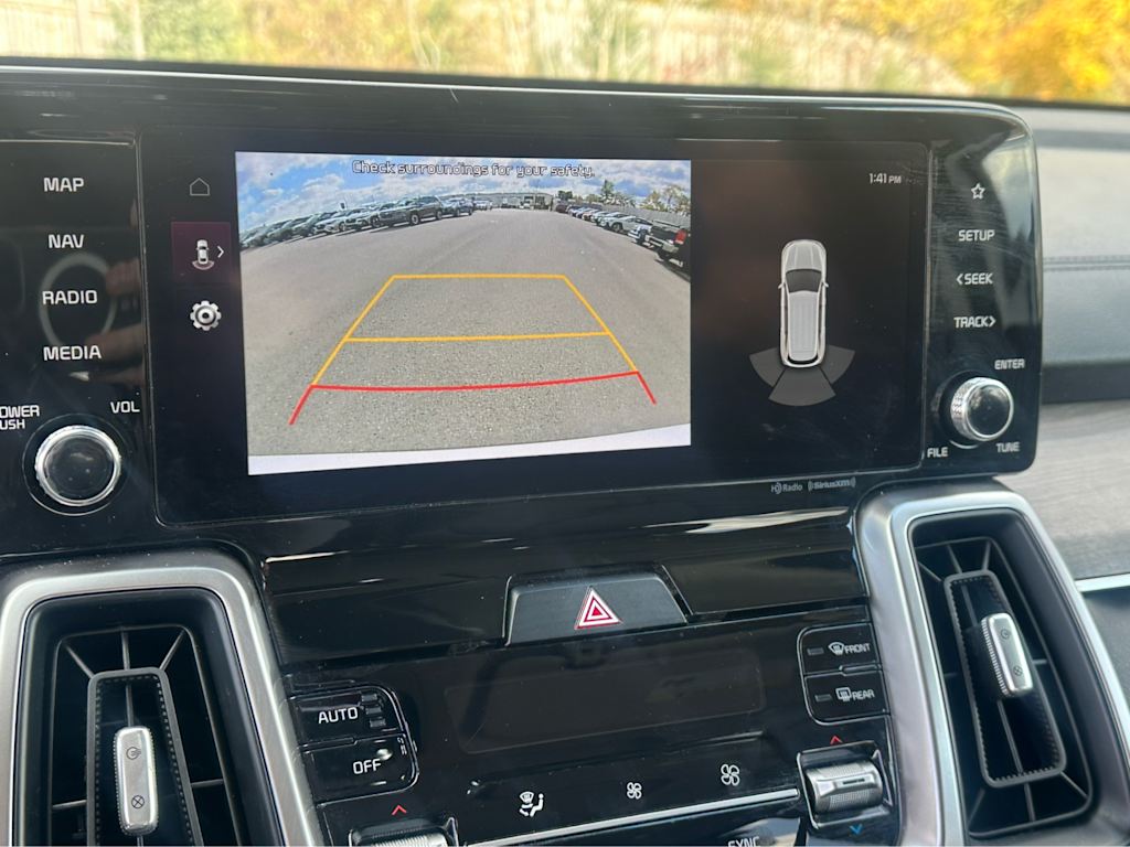 Thumbnail: 2023 Kia Sorento - 18