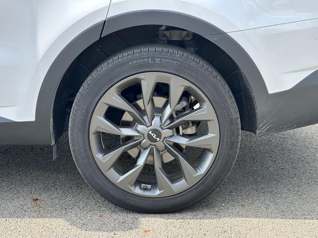 Thumbnail: 2023 Kia Sorento - 7