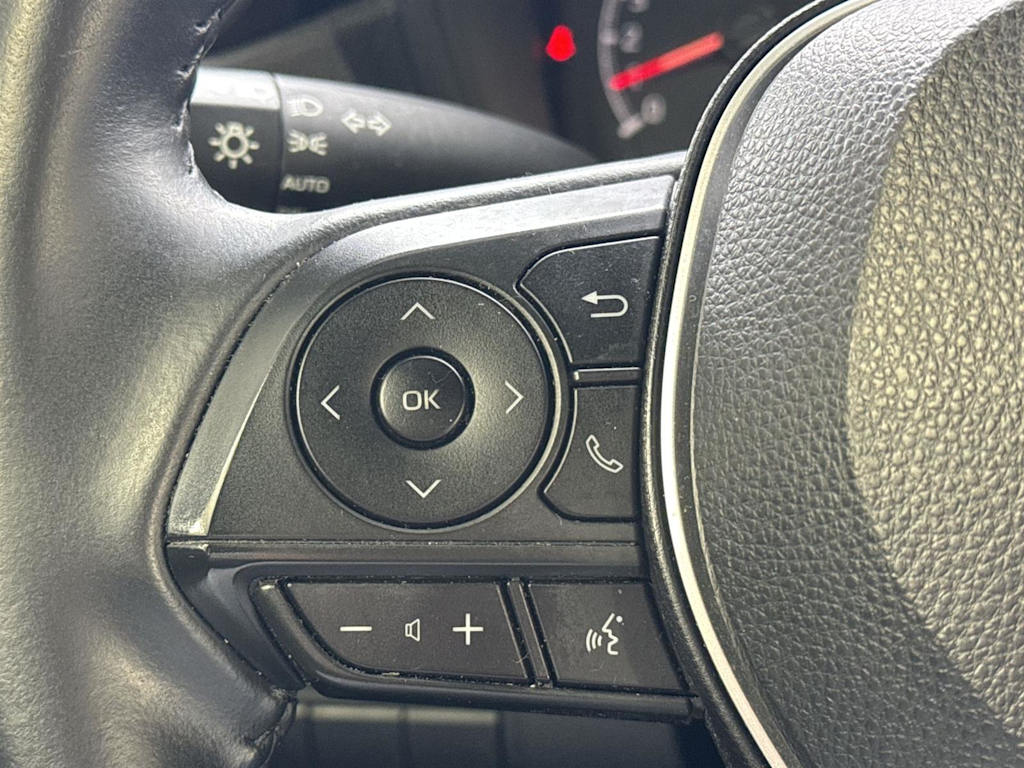 Thumbnail: 2021 Toyota Corolla - 25