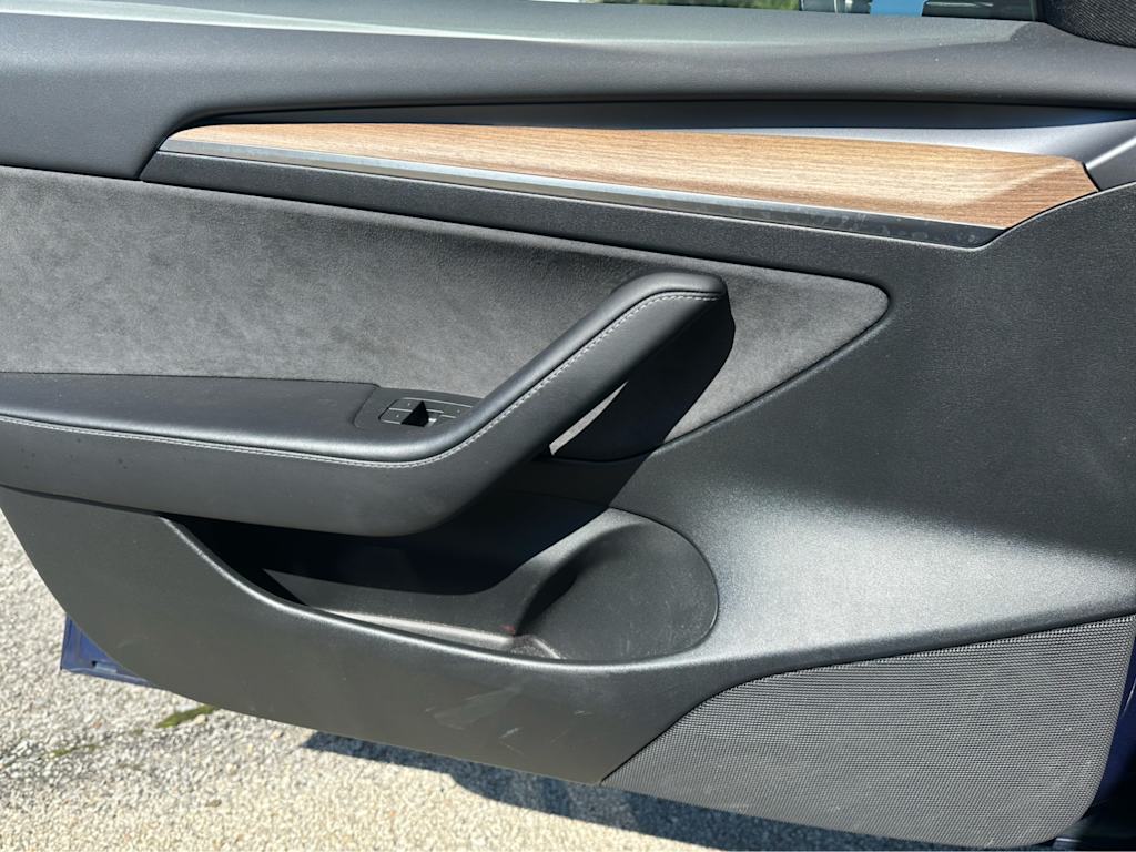 Thumbnail: 2023 Tesla Model 3 - 22