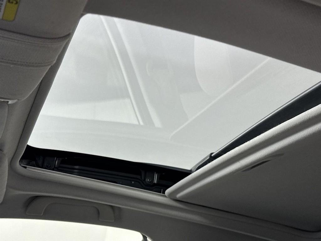 Thumbnail: 2015 Subaru Forester - 21