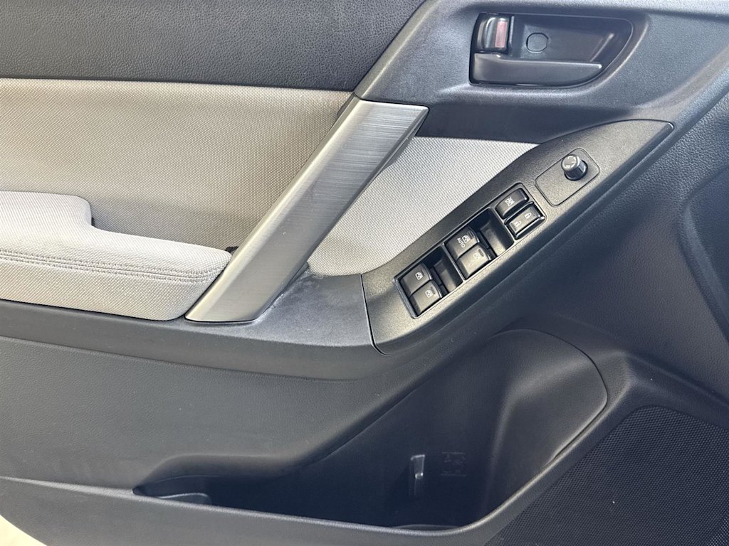 Thumbnail: 2015 Subaru Forester - 26