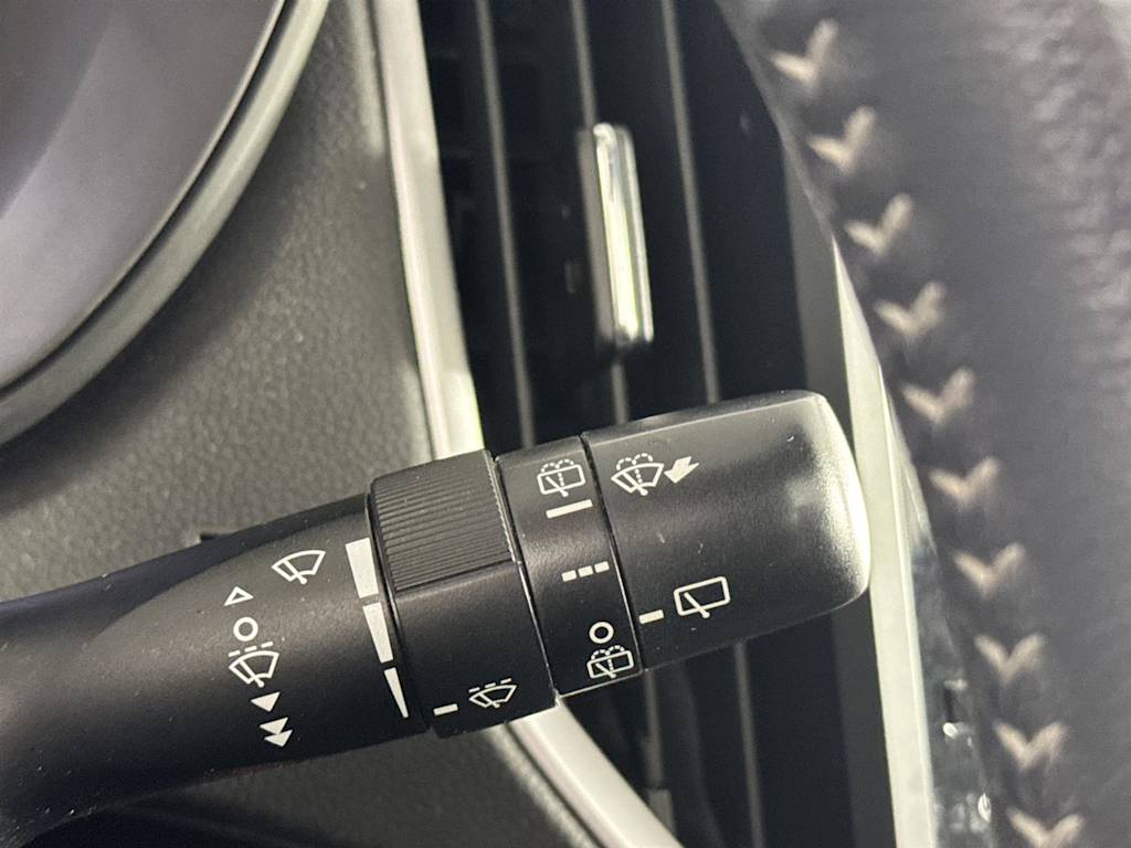 2020 Subaru Forester Limited 32