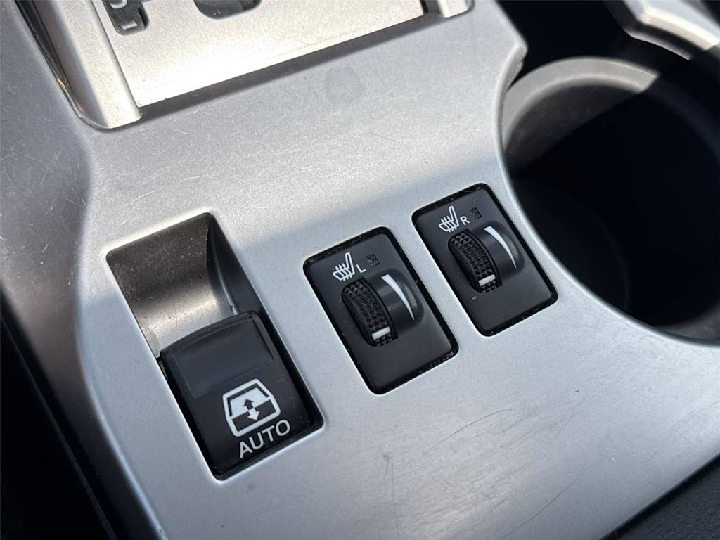 Thumbnail: 2016 Toyota 4Runner - 22