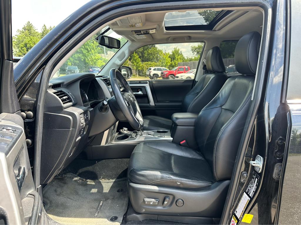 Thumbnail: 2014 Toyota 4Runner - 8