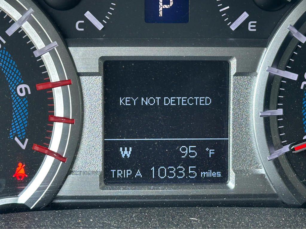 Thumbnail: 2014 Toyota 4Runner - 24