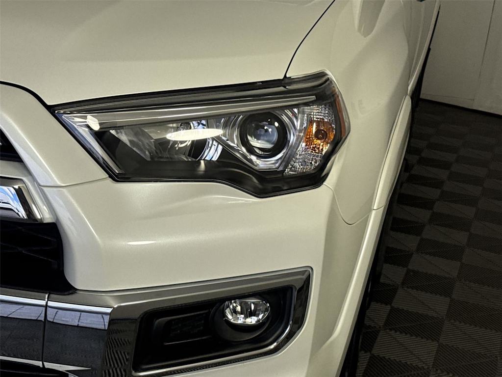 Thumbnail: 2023 Toyota 4Runner - 17