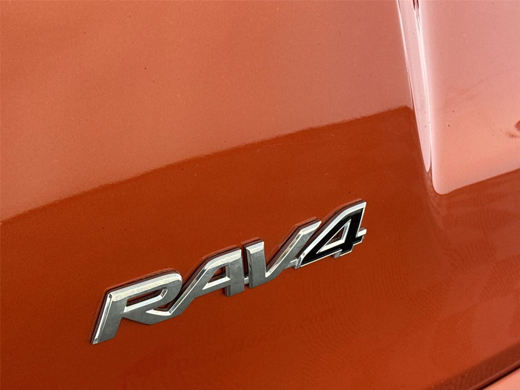 Thumbnail: 2016 Toyota RAV4 - 6
