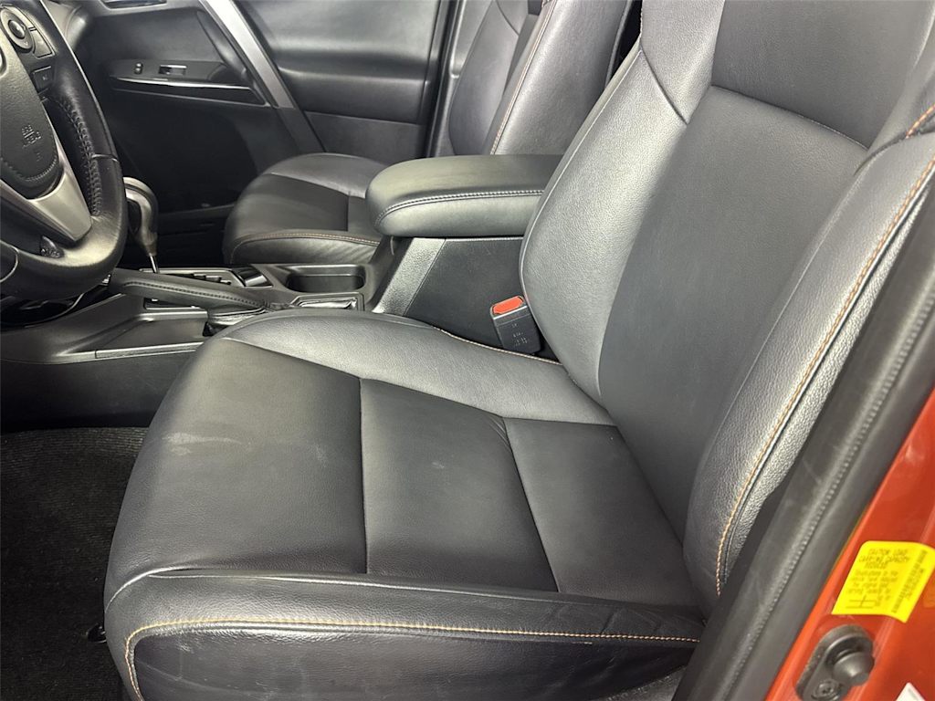 Thumbnail: 2016 Toyota RAV4 - 8