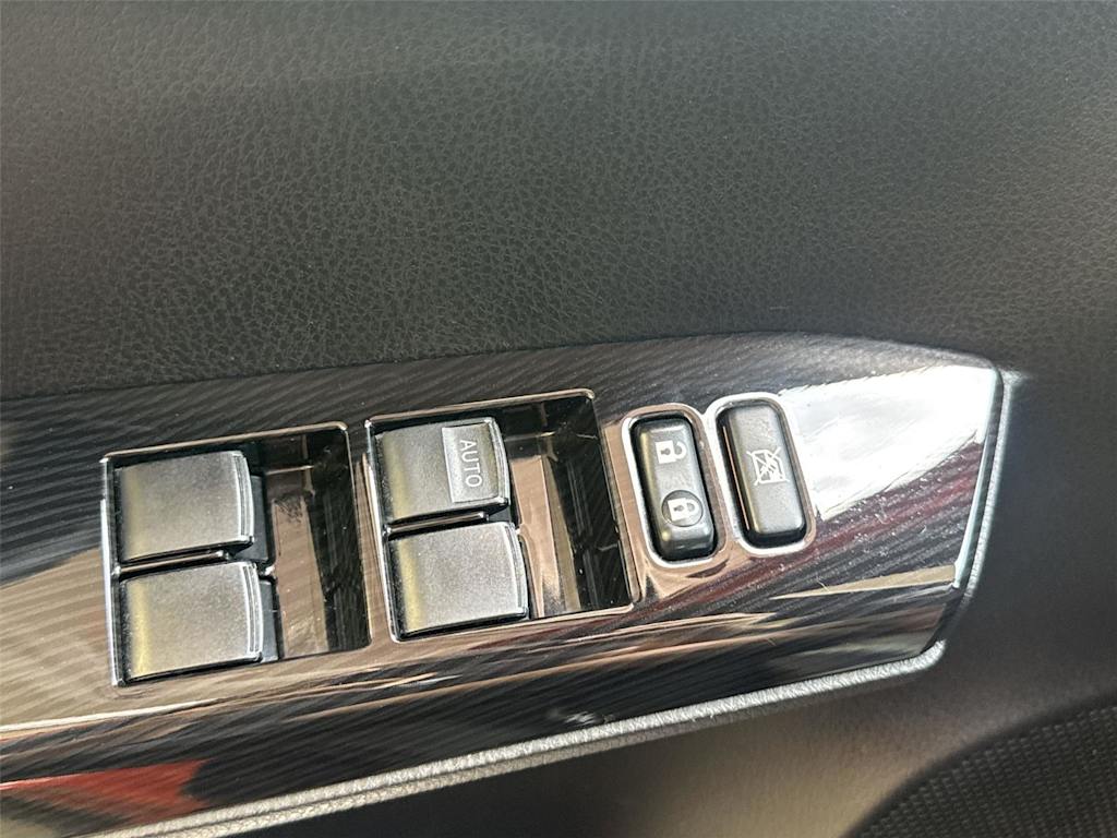 Thumbnail: 2016 Toyota RAV4 - 24