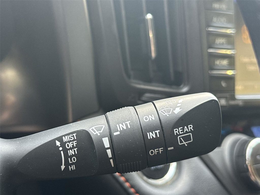 Thumbnail: 2016 Toyota RAV4 - 29