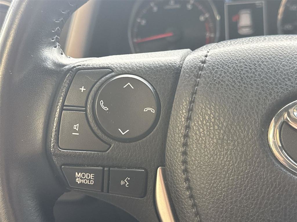 Thumbnail: 2016 Toyota RAV4 - 26