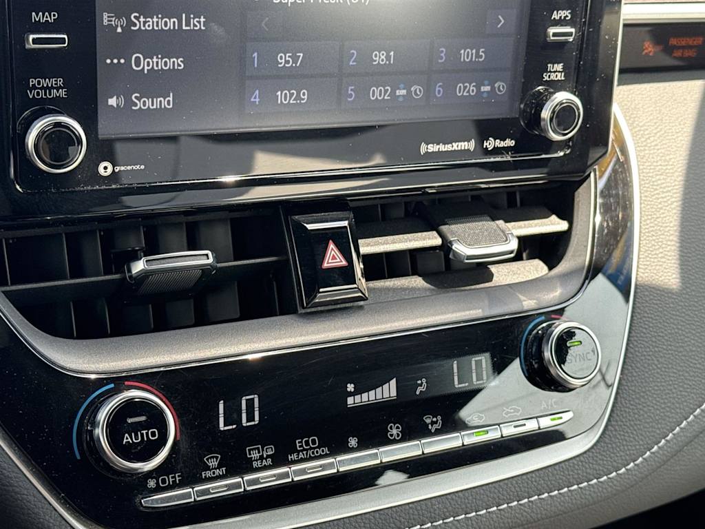 2021 Toyota Corolla XSE 24
