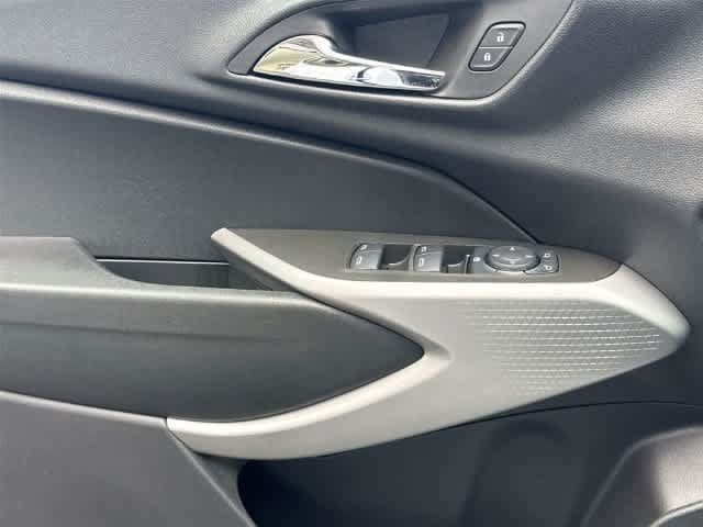 Thumbnail: 2024 Chevrolet Trax - 22