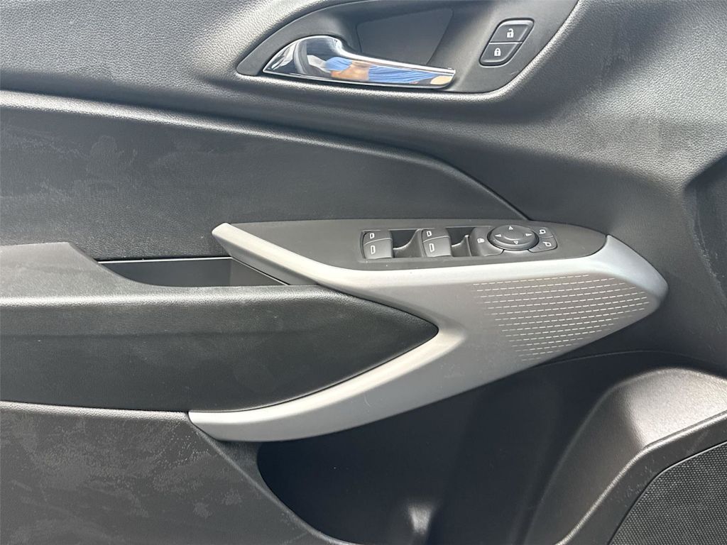 Thumbnail: 2024 Chevrolet Trax - 22