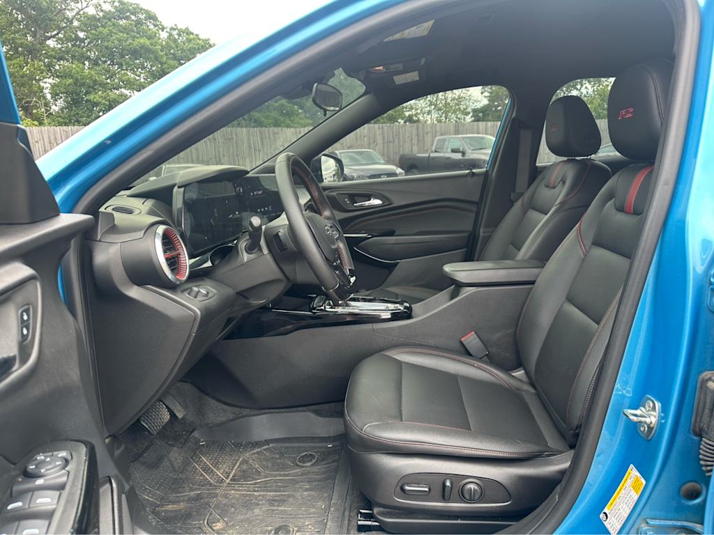 Thumbnail: 2025 Chevrolet Trax - 8