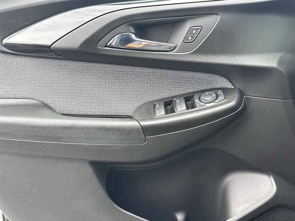 Thumbnail: 2023 Chevrolet TrailBlazer - 23