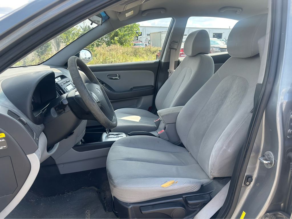 Thumbnail: 2010 Hyundai Elantra - 9