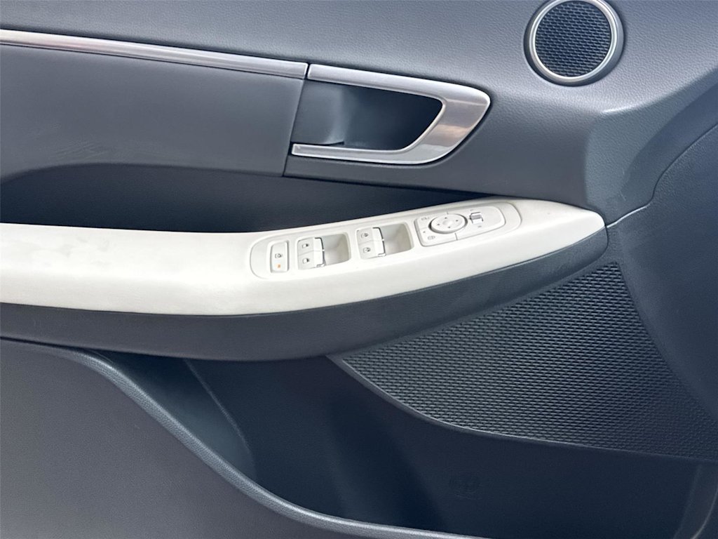 Thumbnail: 2023 Hyundai Sonata - 23