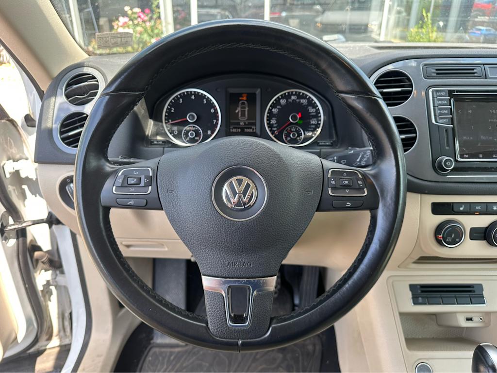 Thumbnail: 2017 Volkswagen Tiguan - 2