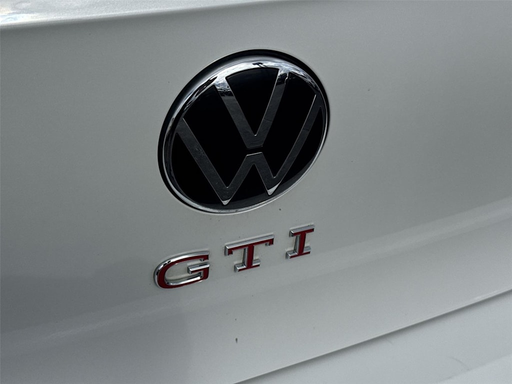 Thumbnail: 2023 Volkswagen Golf - 17