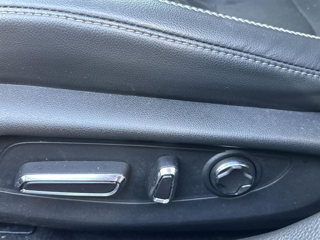 Thumbnail: 2023 Acura Integra - 21