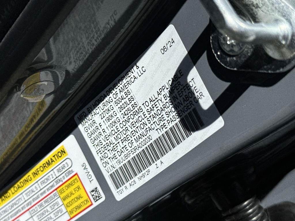 Thumbnail: 2025 Acura TLX - 32