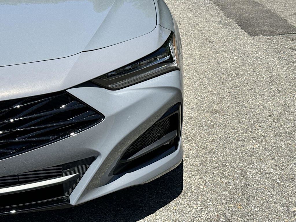 Thumbnail: 2025 Acura TLX - 21
