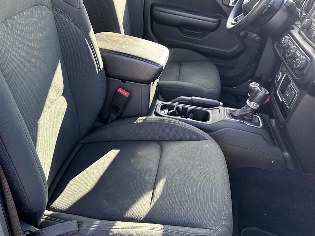 Thumbnail: 2021 Jeep Wrangler - 19