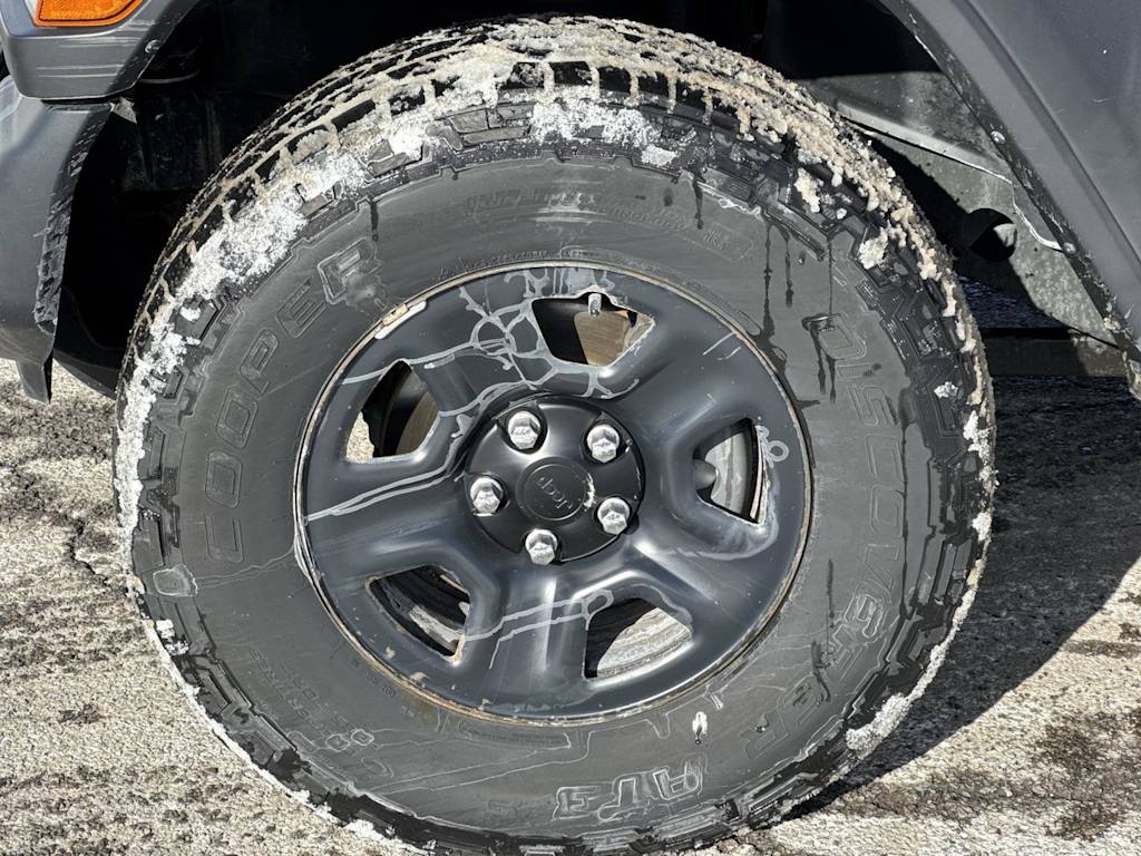 Thumbnail: 2021 Jeep Wrangler - 6