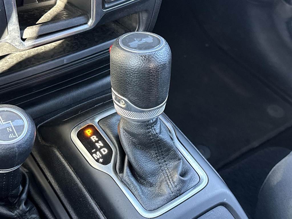 Thumbnail: 2021 Jeep Wrangler - 25