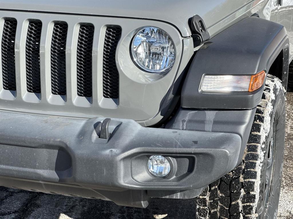 Thumbnail: 2021 Jeep Wrangler - 16