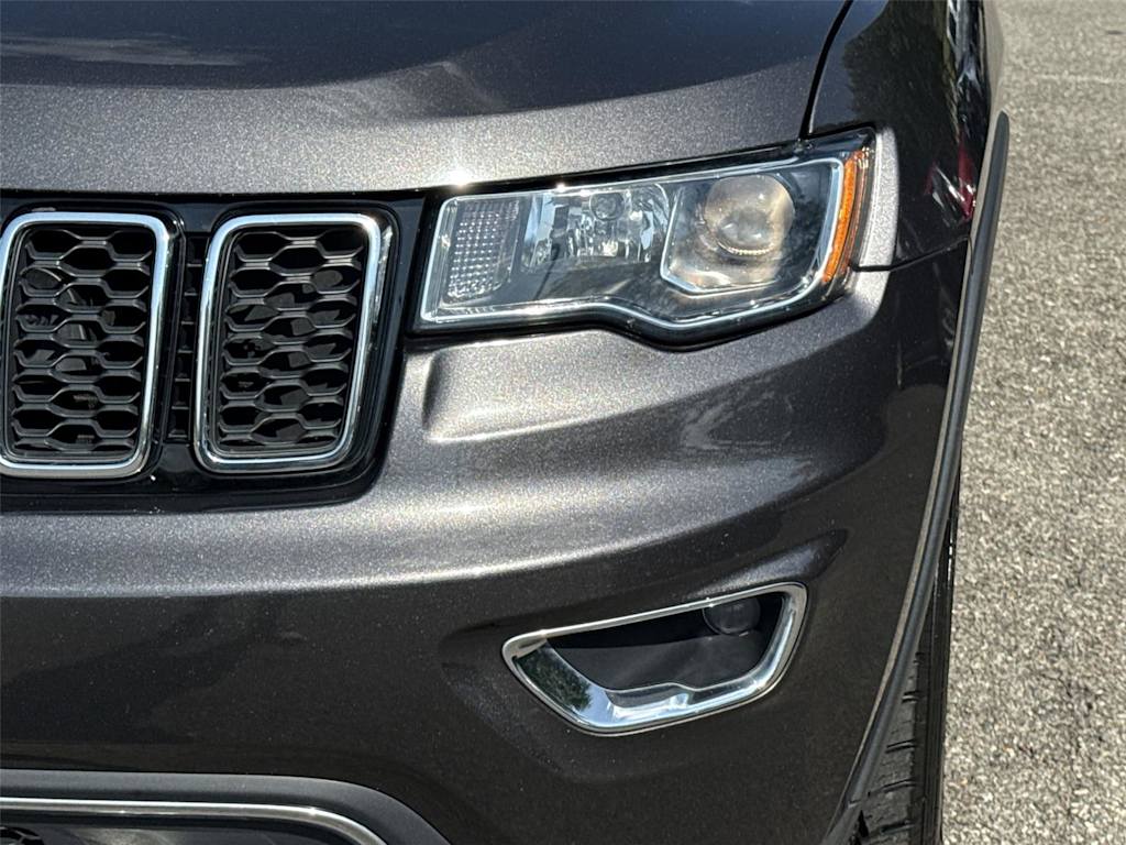 Thumbnail: 2018 Jeep Grand Cherokee - 19