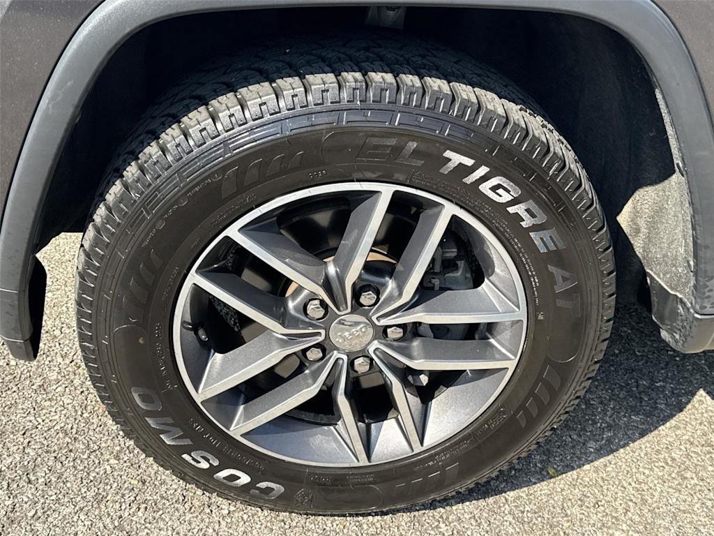 Thumbnail: 2018 Jeep Grand Cherokee - 8